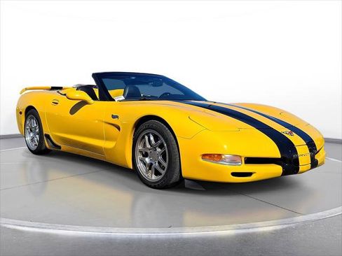 Used 2002 Chevrolet Corvette Convertible w/ Preferred Equipment Group1 image 1