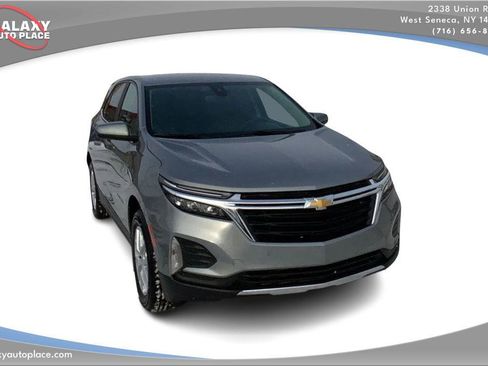 Used 2024 Chevrolet Equinox LT AWD/4WD image 3