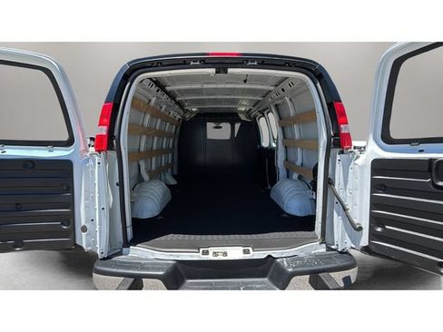 Used 2025 GMC Savana 2500 w/ Driver Convenience Package RWD image 33