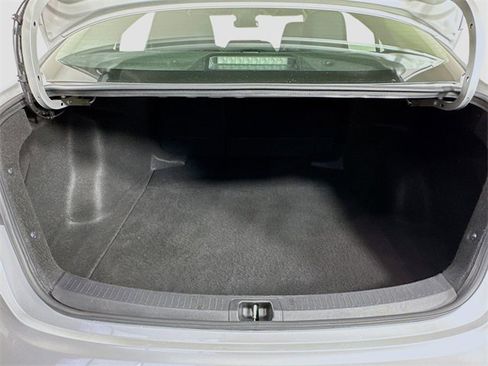 Used 2024 Toyota Corolla LE image 27