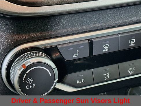 Used 2024 Nissan Altima 2.5 SV w/ SV Premium Package image 29