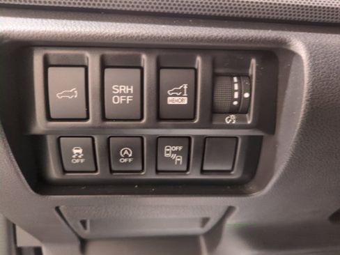 Used 2021 Subaru Forester Limited image 18