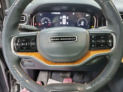 Used 2022 Jeep Grand Wagoneer Series II w/ Convenience Group III image 7
