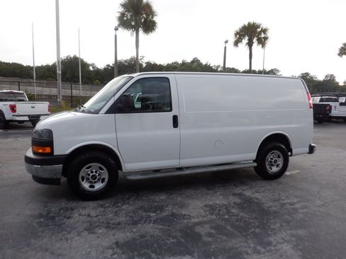 Used 2020 GMC Savana 2500 w/ Driver Convenience Package RWD image 2
