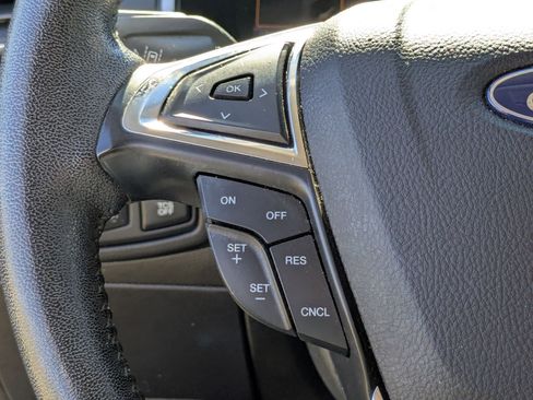 Used 2021 Ford Edge SEL w/ Convenience Package image 18