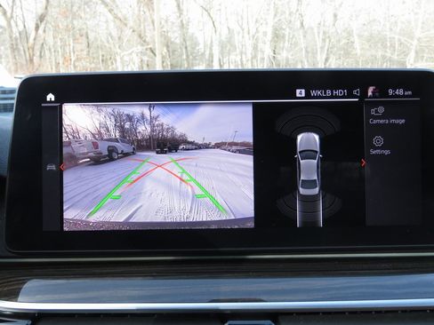 Used 2022 BMW 530i xDrive 530i xDrive w/ Premium Package image 26