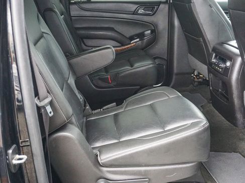 Used 2018 Chevrolet Suburban Premier AWD/4WD image 14