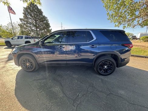 Used 2022 Chevrolet Traverse LS AWD/4WD image 5
