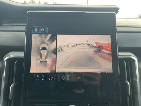 Used 2025 GMC Acadia Elevation image 23