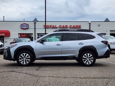 Used 2024 Subaru Outback Premium AWD/4WD image 7