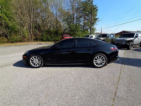 Used 2018 Porsche Panamera w/ Premium Package Plus image 13