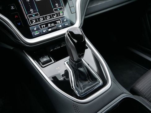 Used 2025 Subaru Outback Premium image 24