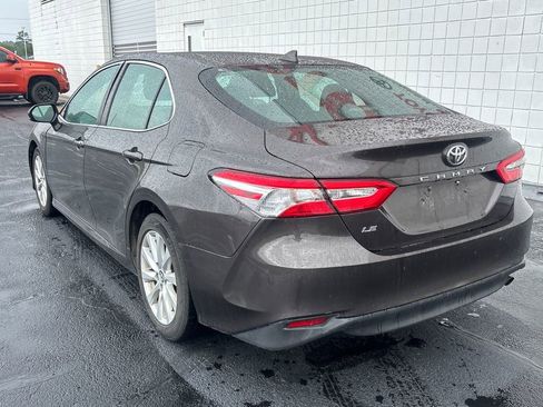 Used 2020 Toyota Camry LE FWD image 3