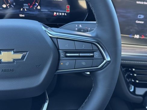 New 2026 Chevrolet Suburban Premier image 25