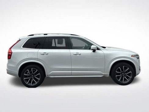 Used 2018 Volvo XC90 T5 Momentum w/ Convenience Package AWD/4WD image 8