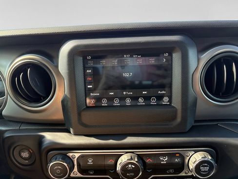 Used 2021 Jeep Gladiator Sport AWD/4WD image 24