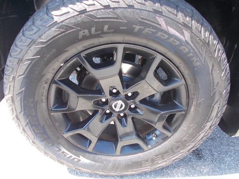 Used 2018 Nissan Frontier SV w/ Value Truck Package image 11