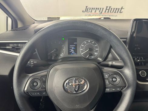 Used 2024 Toyota Corolla LE FWD image 12
