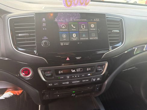 Used 2022 Honda Pilot Touring image 6