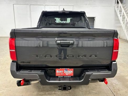 Used 2025 Toyota Tacoma TRD Off-Road AWD/4WD image 6