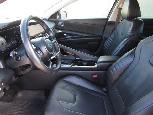 Used 2023 Hyundai Elantra Limited w/ Cargo Package image 14