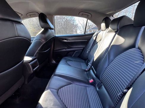 Used 2020 Toyota Camry SE FWD image 13