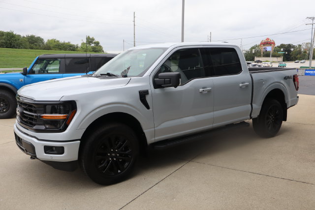 Used 2025 Ford F150 XLT w/ Equipment Group 302A MID AWD/4WD image 5