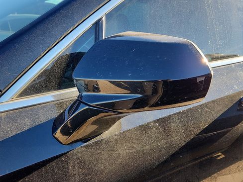 Used 2019 Cadillac XT4 Premium Luxury image 4