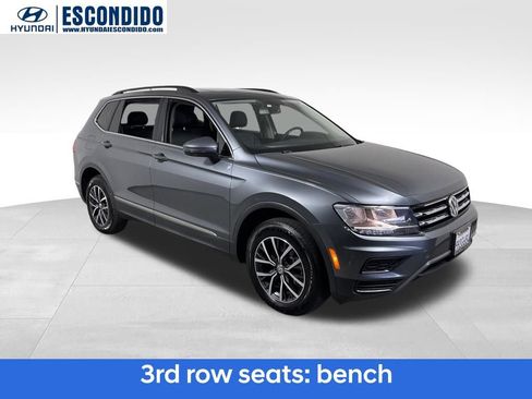 Used 2020 Volkswagen Tiguan SE w/ Panoramic Sunroof Package image 7