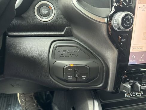 New 2026 RAM 3500 Big Horn AWD/4WD image 23