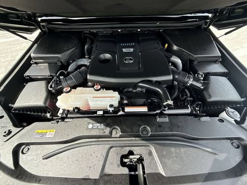 Certified 2025 Lexus GX 550 w/ Cold Area Package AWD/4WD image 28