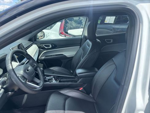 Used 2025 Jeep Compass Limited AWD/4WD image 25