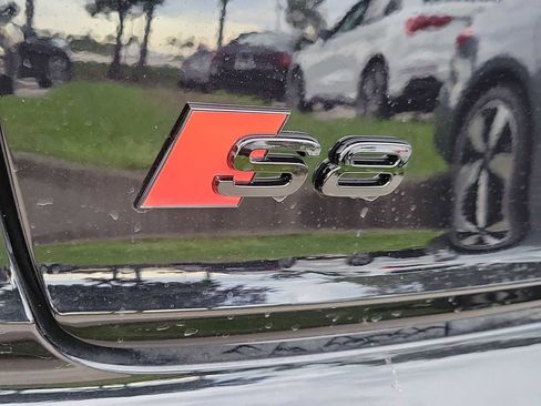 New 2025 Audi S8 image 7