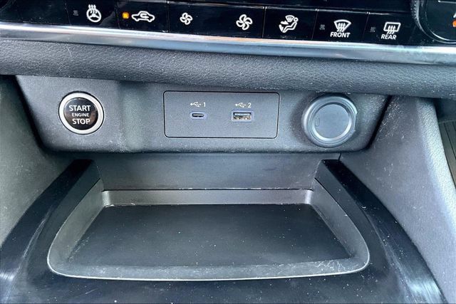 Used 2021 Nissan Rogue SV w/ Premium Package AWD/4WD image 16