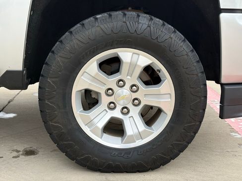 Used 2017 Chevrolet Silverado 1500 LT w/ Texas Edition AWD/4WD image 10