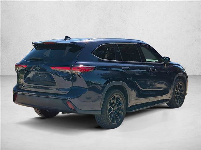 Used 2021 Toyota Highlander XLE FWD image 5
