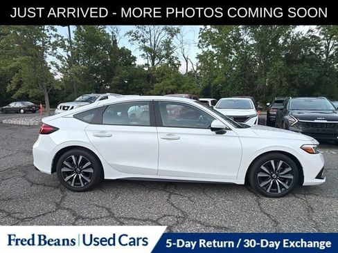 Used 2024 Honda Civic EX-L image 9