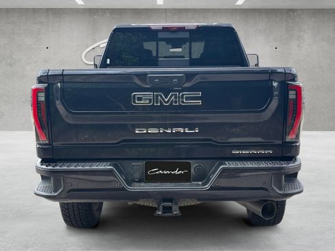 Used 2025 GMC Sierra 2500 Denali Ultimate image 17