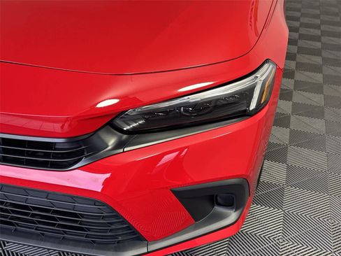 Used 2023 Honda Civic Sport image 9