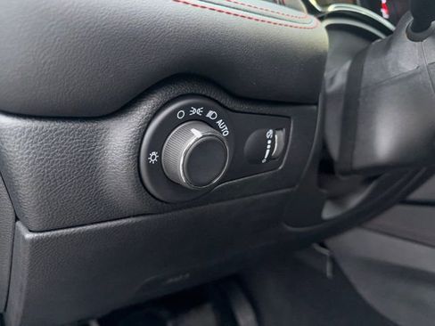 Used 2024 Dodge Durango GT image 14