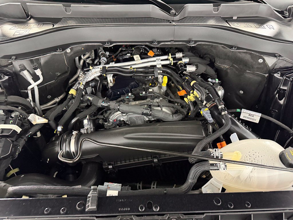 Used 2025 Ford Explorer Active RWD image 24