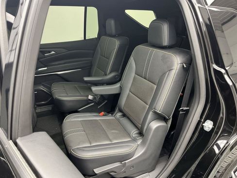 Certified 2025 Chevrolet Traverse High Country w/ LPO, Floor Liner Package AWD/4WD image 12