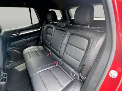 Used 2026 GMC Terrain Elevation w/ Elevation Premium Package FWD image 19