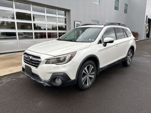 Used 2018 Subaru Outback 2.5i Limited AWD/4WD image 1