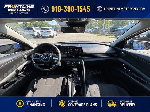 Used 2022 Hyundai Elantra SE FWD image 18