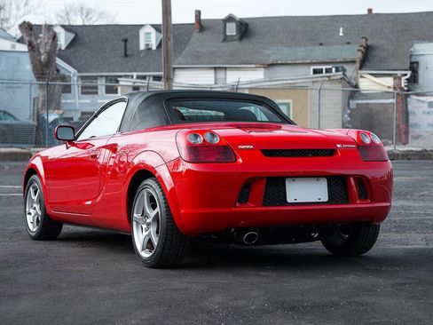 Used 2003 Toyota MR2 image 61