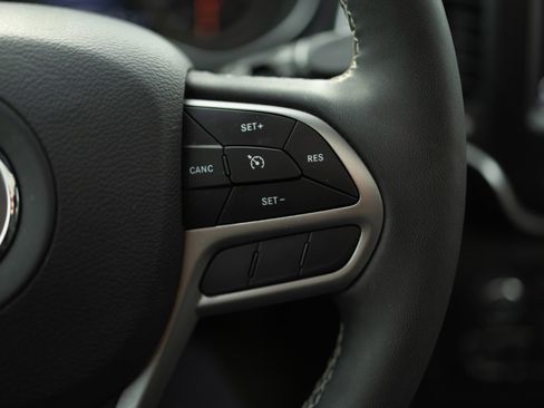 Used 2021 Jeep Cherokee Latitude Lux 80th Anniv w/ Quick Order Package 26U 80TH image 29