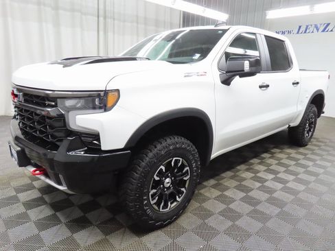 Used 2023 Chevrolet Silverado 1500 ZR2 image 6