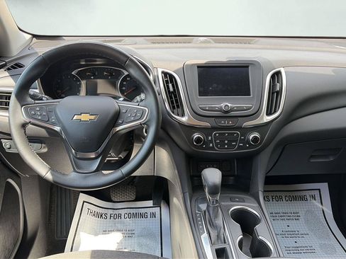 Used 2024 Chevrolet Equinox LT FWD image 9