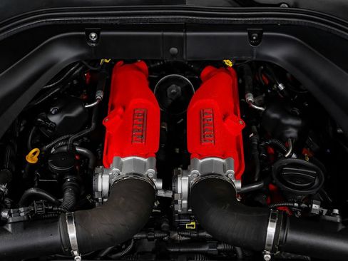Used 2015 Ferrari California T RWD image 56